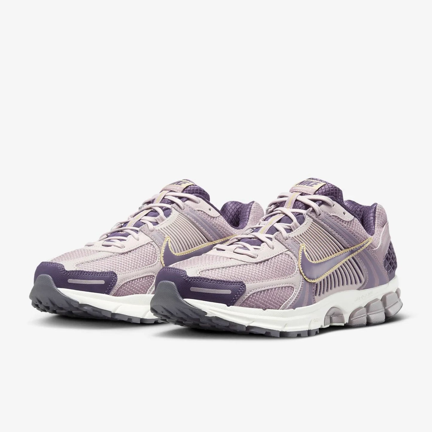 Vomero 5 Platinum Violet 5