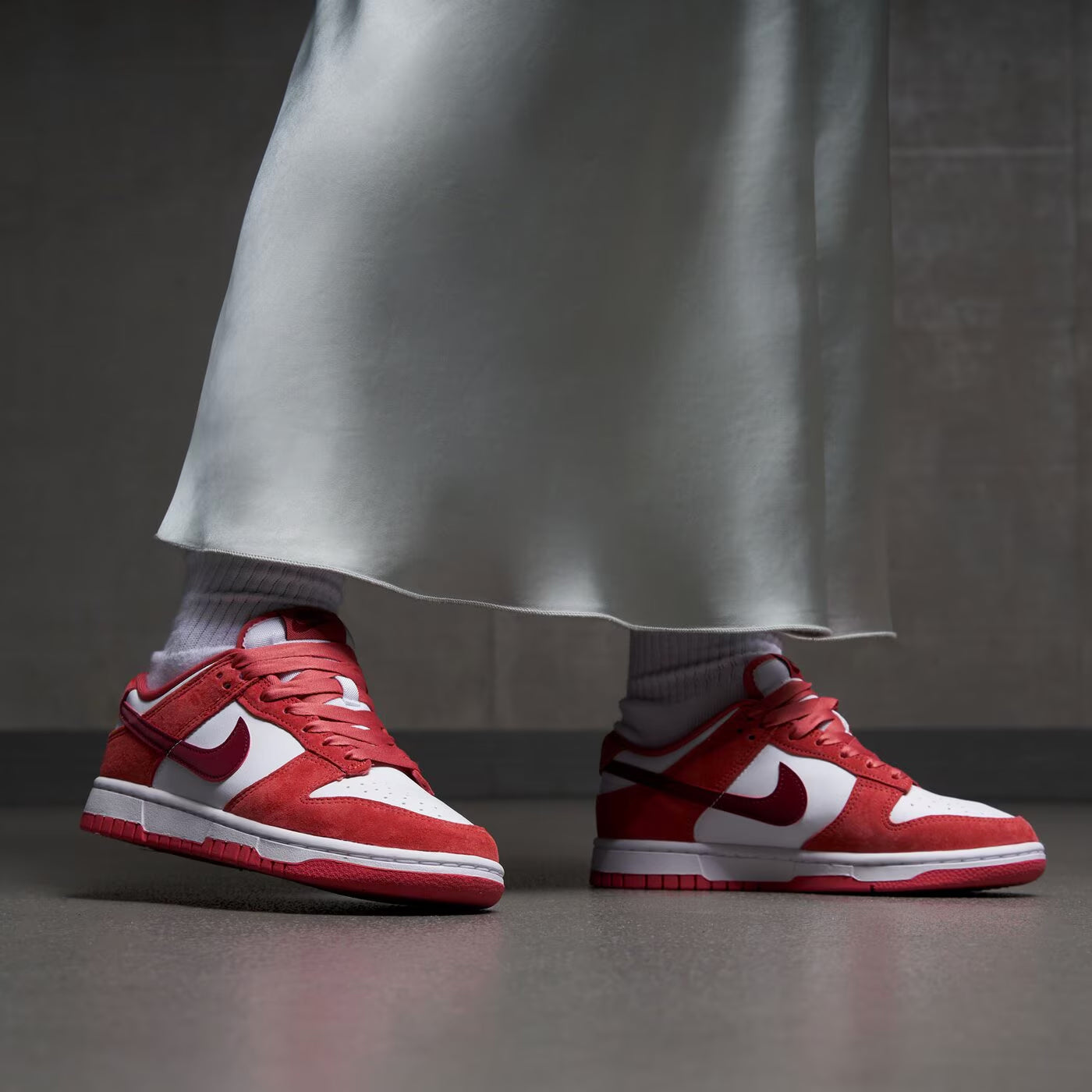 Nike Dunk Low Valentine Day 2024