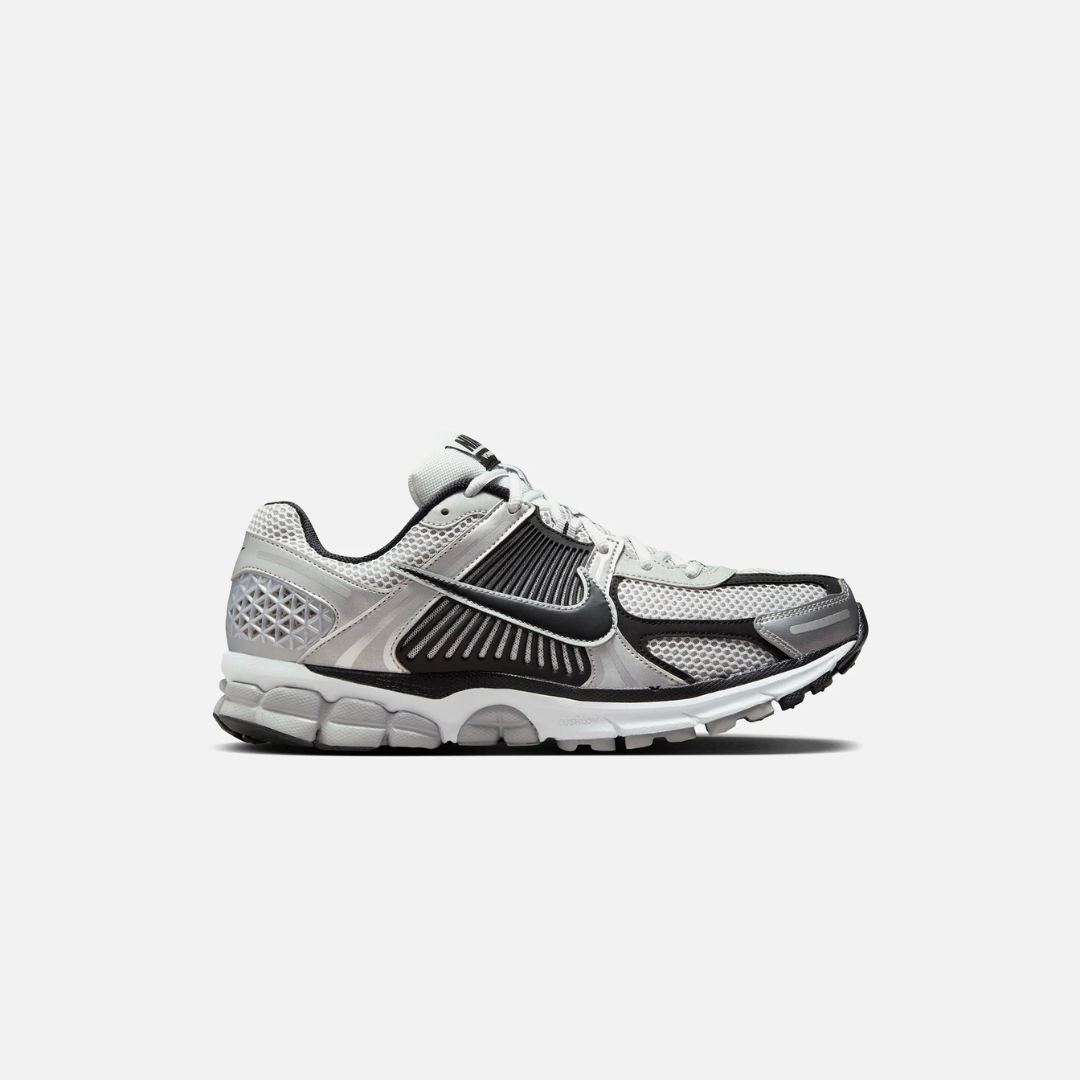 Nike Zoom Vomero 5 Metallic Silver Black