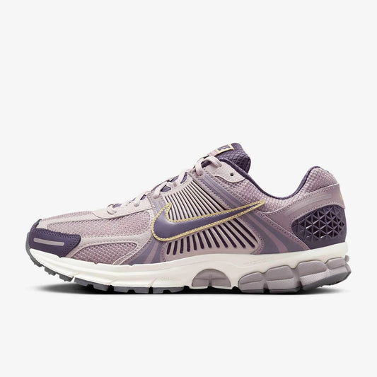 Vomero 5 Platinum Violet 5