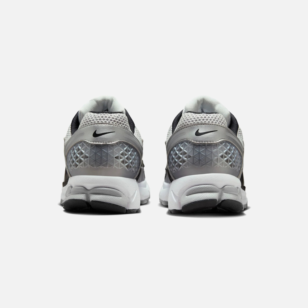 Nike Zoom Vomero 5 Metallic Silver Black