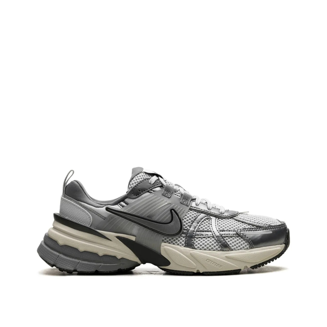Nike V2K Run Pure Platinum Wolf Grey (WMN'S)