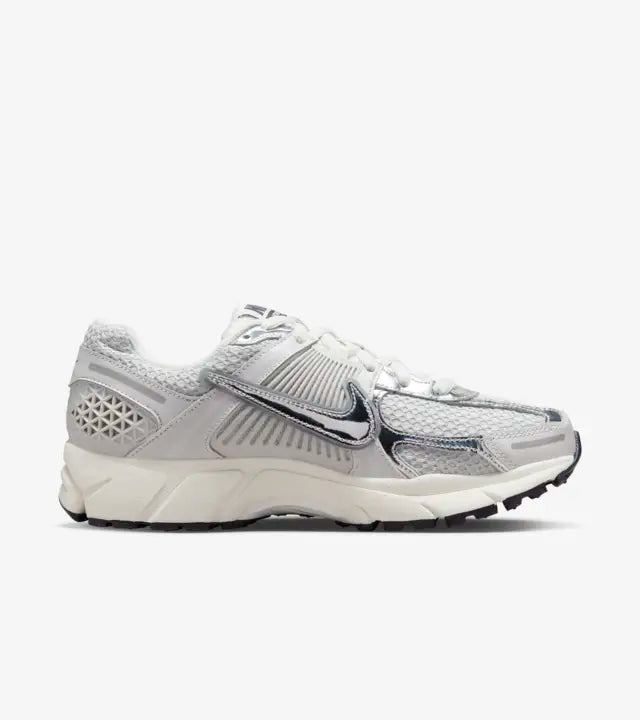 Vomero 5 Photon Dust (Womens)